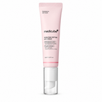 Medicube PDRN Pink Peptide Eye Cream 30 ml em fundo branco