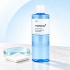 Medicube Zero Pore Toner em composição clean de skincare